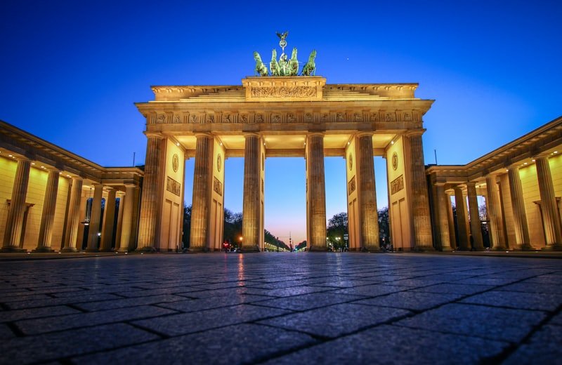 Brandenburg Gate, Berlin — study in Germany with Vibedu